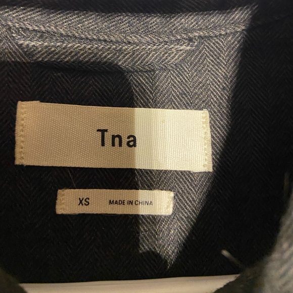 Dark green button up TNA - Picture 3 of 3